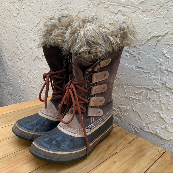 Sorel Joan Of Arctic Waterproof Camel Brown Black Faux Fur Boots EUC Size 8